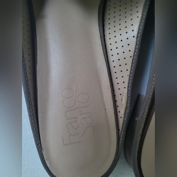 Franco Sarto Sabella Beige Suede Mules Pointed Toe Slip On Perforated Size 10 - Picture 7 of 7
